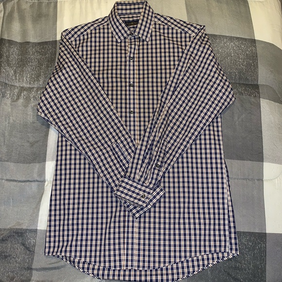Club Room Men’s Buttons Down Shirt - Picture 2 of 4